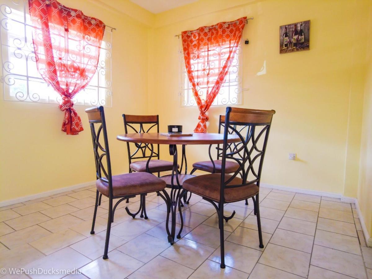 Coco Rose Apartments Soufrière エクステリア 写真